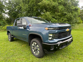 Used 2025 Chevrolet Silverado 2500 Custom w/ Custom Value Package image 1