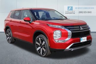 New 2025 Mitsubishi Outlander SE image 1