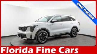 Used 2024 Kia Sorento S image 1