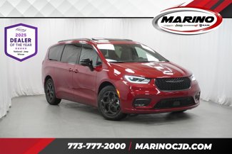 New 2025 Chrysler Pacifica Select image 1