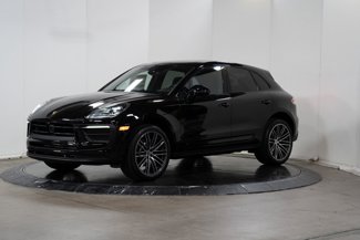 Certified 2024 Porsche Macan image 1