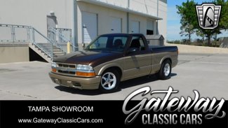 Used 2000 Chevrolet S10 Pickup LS w/ Preferred Equipment Group image 1