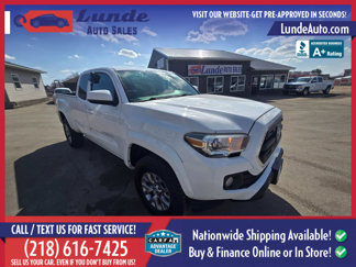Used 2017 Toyota Tacoma SR5 image 1
