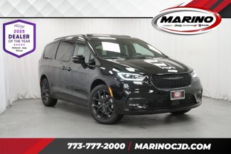 New 2026 Chrysler Pacifica Limited w/ S Appearance Package image 1