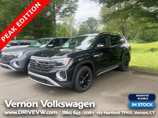 New 2025 Volkswagen Atlas Peak Edition SE image 1