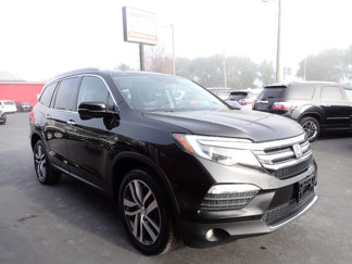 Used 2018 Honda Pilot Touring image 1