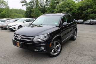 Used 2017 Volkswagen Tiguan Sport image 1