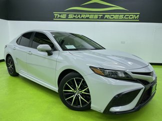 Used 2023 Toyota Camry SE image 1