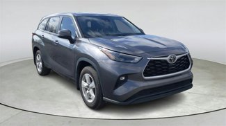 Used 2023 Toyota Highlander LE image 1