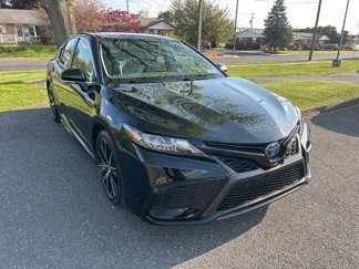 Used 2023 Toyota Camry SE image 1