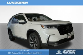 New 2025 Honda Pilot Touring image 1
