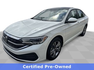 Certified 2023 Volkswagen Jetta SE image 1