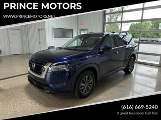 Used 2023 Nissan Pathfinder SV w/ Cargo Package image 1