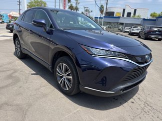 Used 2022 Toyota Venza LE image 1