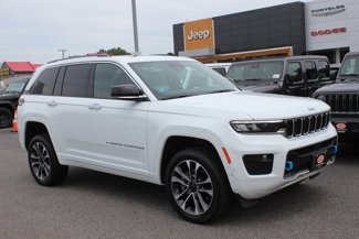 Used 2023 Jeep Grand Cherokee Overland image 1