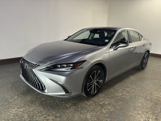 Used 2024 Lexus ES 300h image 1