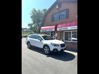 Used 2019 Subaru Outback 2.5i Limited image 1