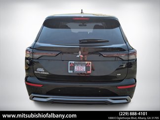 New 2025 Mitsubishi Outlander SE image 1
