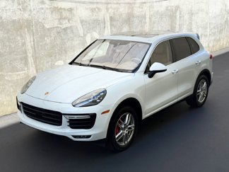 Used 2016 Porsche Cayenne Turbo image 1