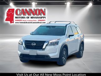 New 2025 Nissan Pathfinder SV image 1