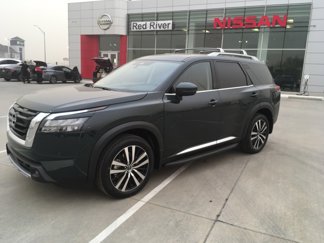 New 2025 Nissan Pathfinder Platinum image 1