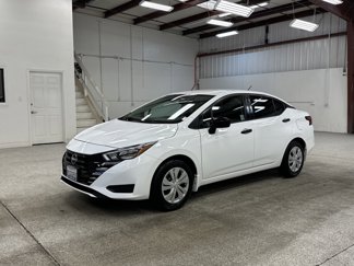 Used 2025 Nissan Versa S image 1
