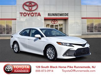Certified 2024 Toyota Camry LE image 1