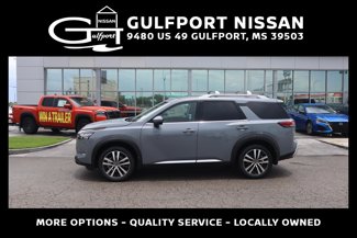 New 2025 Nissan Pathfinder Platinum image 1