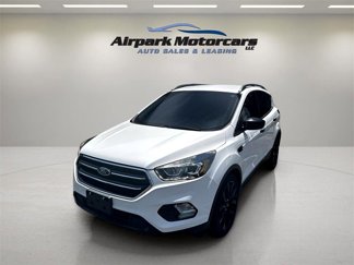 Used 2019 Ford Escape SE image 1