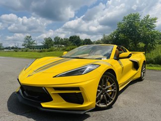 Used 2025 Chevrolet Corvette Stingray Premium Cpe w/ Z51 Performance Package image 1