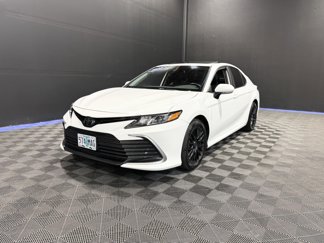 Used 2022 Toyota Camry LE image 1