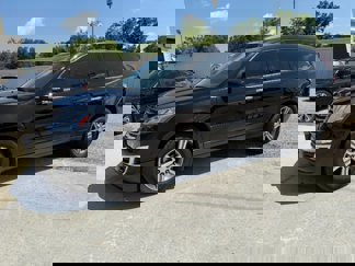 Used 2017 Chevrolet Traverse LT w/ Traveler's Package image 1