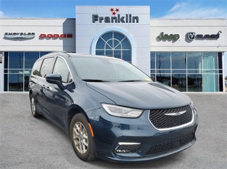 Used 2022 Chrysler Pacifica Touring-L image 1