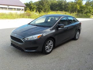 Used 2017 Ford Focus SE image 1
