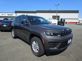 New 2025 Jeep Grand Cherokee Laredo w/ Luxury Tech Group I image 1