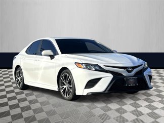 Used 2019 Toyota Camry SE image 1
