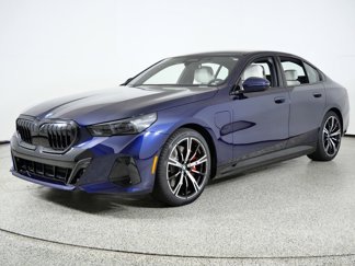 New 2026 BMW 550e xDrive image 1