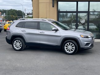 Used 2019 Jeep Cherokee Latitude w/ Popular Appearance Group image 1