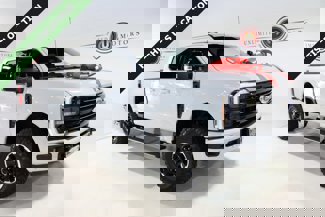 Used 2025 Ford F250 Platinum image 1