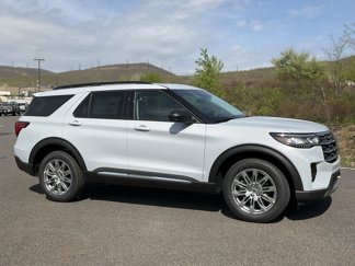 New 2025 Ford Explorer Active image 1