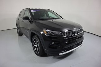 Used 2024 Jeep Compass Limited image 1