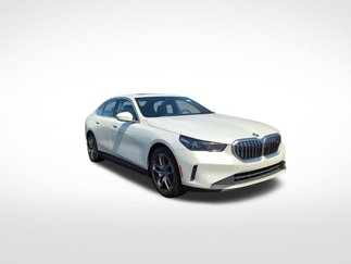 Used 2024 BMW i5 eDrive40i w/ Premium Package image 1