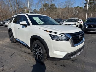 New 2025 Nissan Pathfinder Platinum image 1