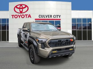 Used 2025 Toyota Tacoma TRD Off-Road image 1