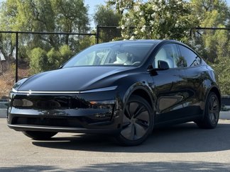 Used 2026 Tesla Model Y Long Range image 1