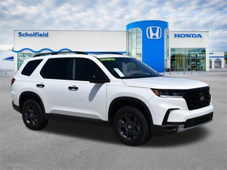 New 2025 Honda Pilot TrailSport image 1