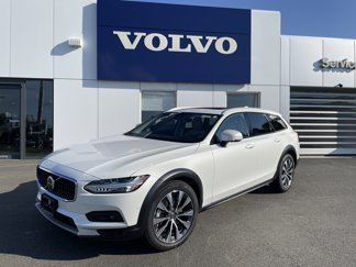 Certified 2024 Volvo V90 B6 Cross Country Plus image 1