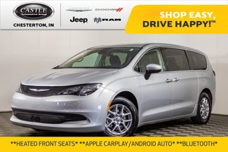 Used 2023 Chrysler Voyager LX image 1