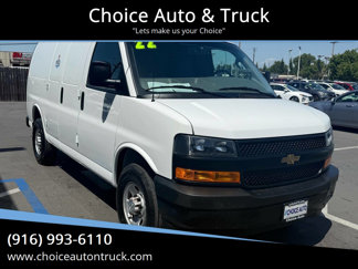 Used 2022 Chevrolet Express 3500 w/ Driver Convenience Package image 1