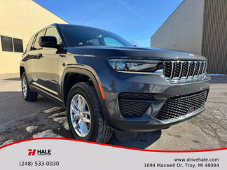 Used 2024 Jeep Grand Cherokee Laredo X image 1